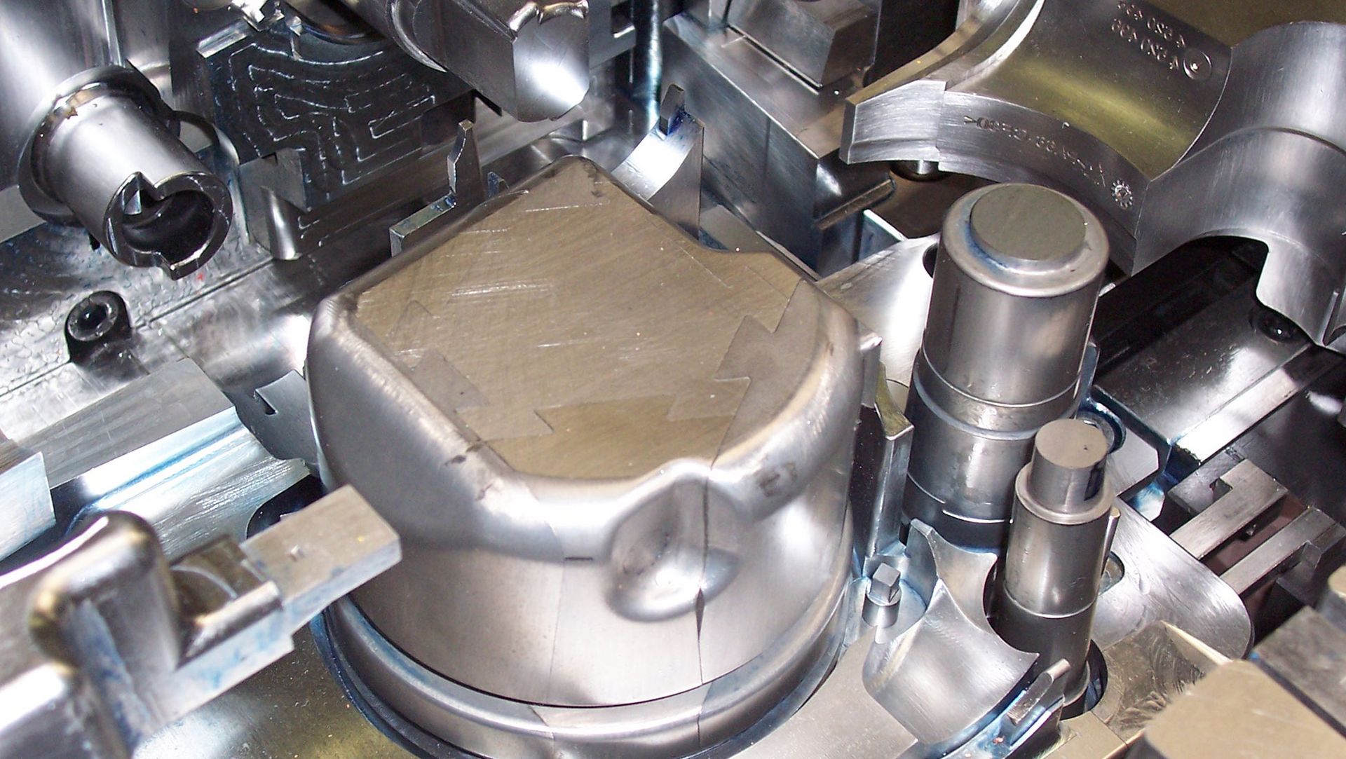 HELLER industry solutions: Tool and mould making