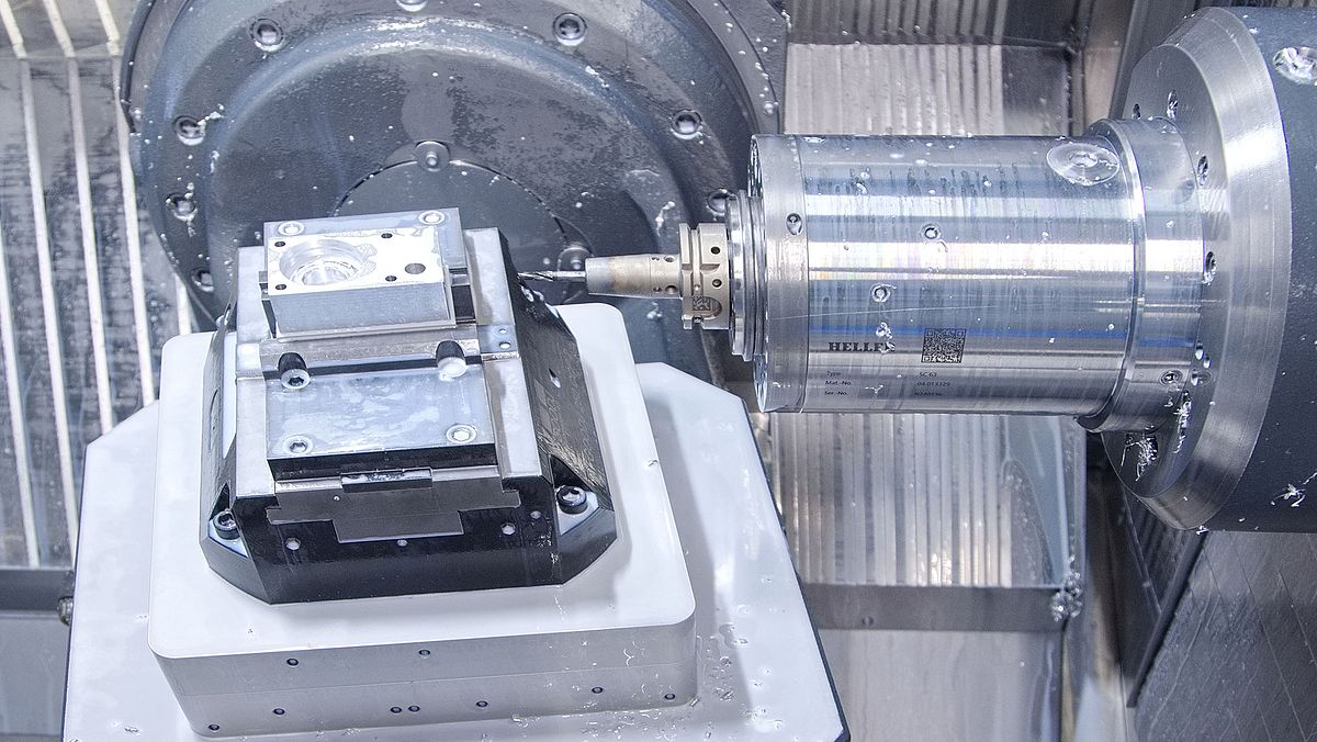 Blick in die Heller «HF 3500» mit Horizontalspindel