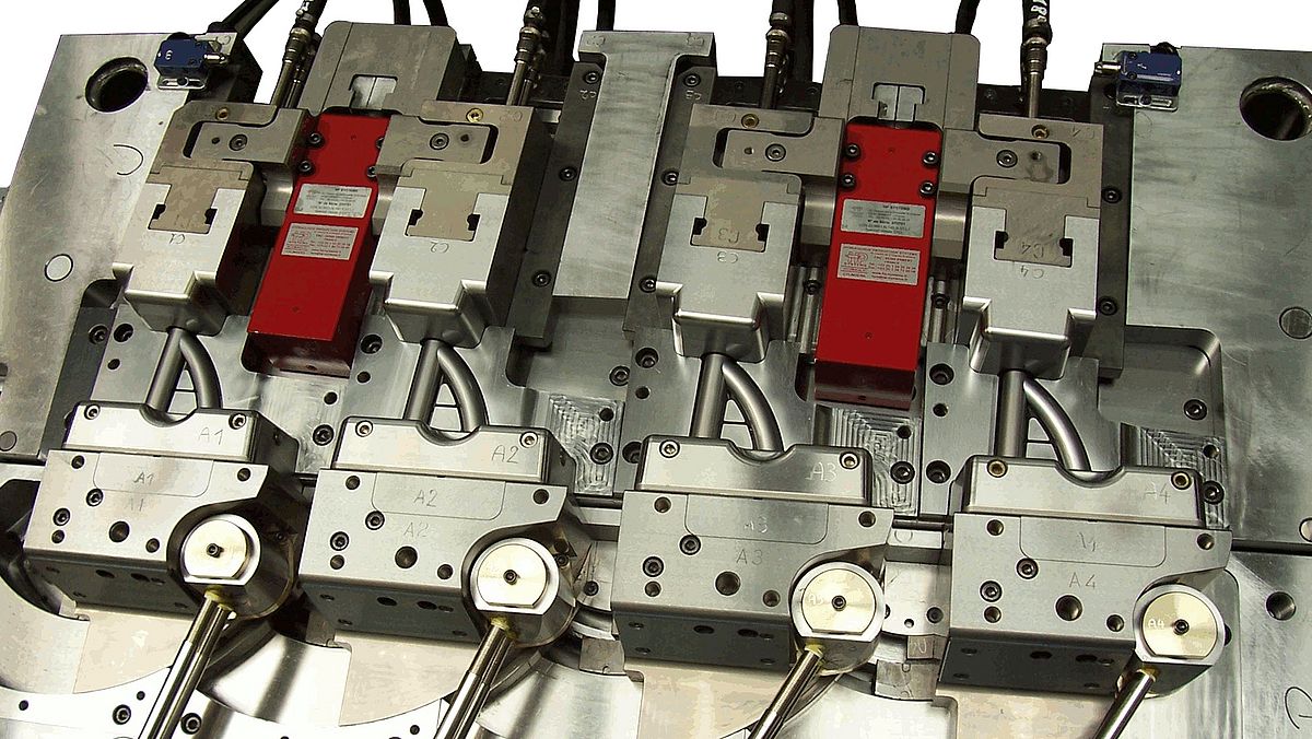 HELLER industry solutions: Tool and mould making HELLER industry solutions: Tool and mould making